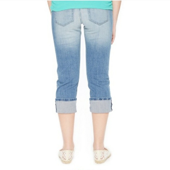 Sold NWT Motherhood Cuffed Crop Full belly - Picture 6 of 6